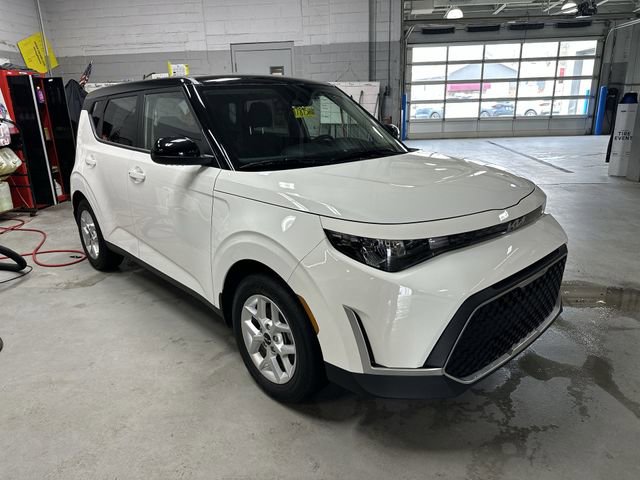 Used 2024 Kia Soul S image 11