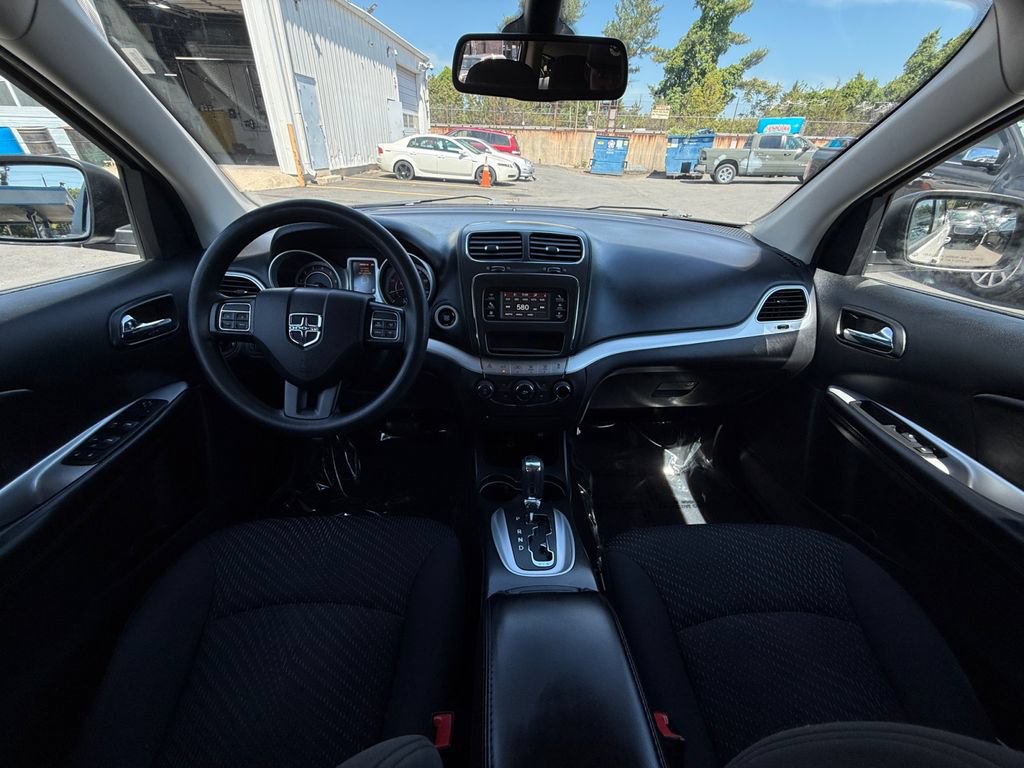 Used 2018 Dodge Journey SE w/ Blacktop Package FWD image 25