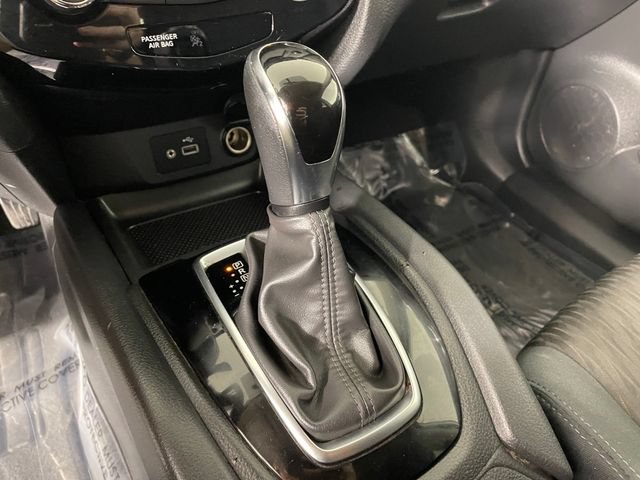 Used 2018 Nissan Rogue SV AWD/4WD image 9