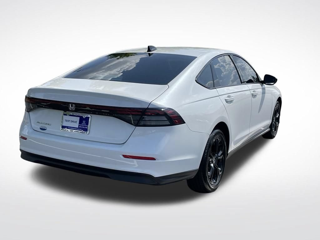 Certified 2025 Honda Accord SE image 6