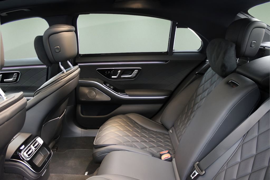 Used 2025 Mercedes-Benz S 580 4MATIC Sedan image 26