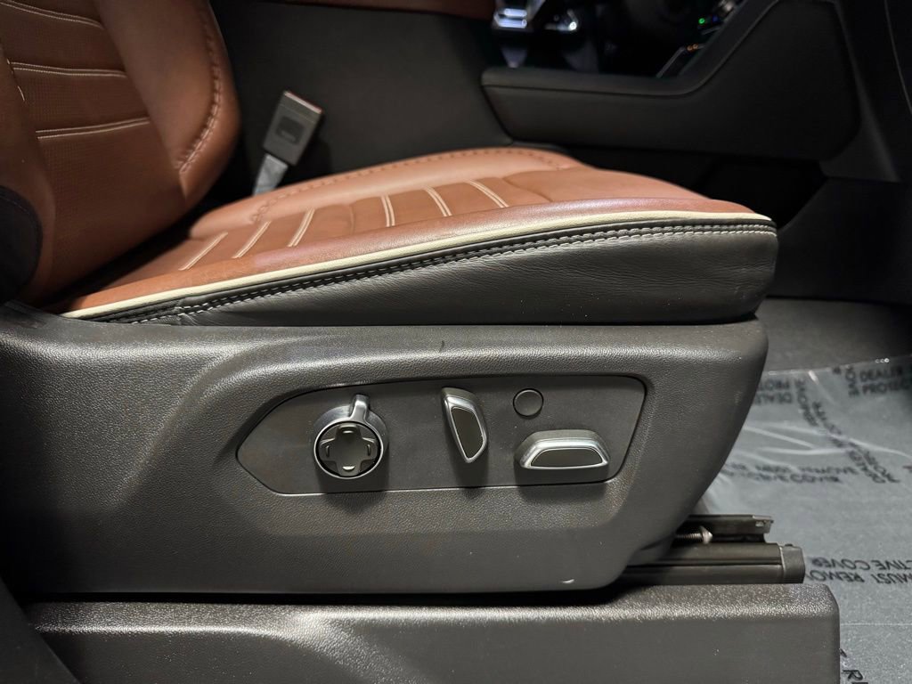 Used 2024 GMC Sierra 2500 Denali Ultimate w/ LPO, GMC Protection Package image 21