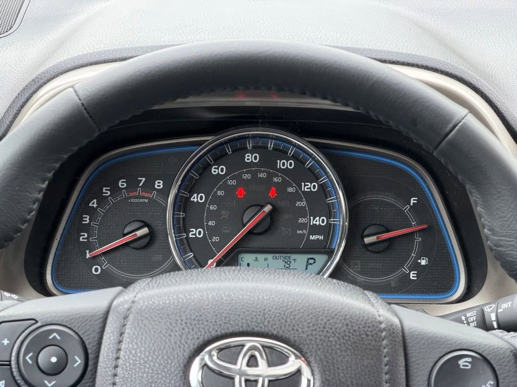 Used 2015 Toyota RAV4 Limited AWD/4WD image 36