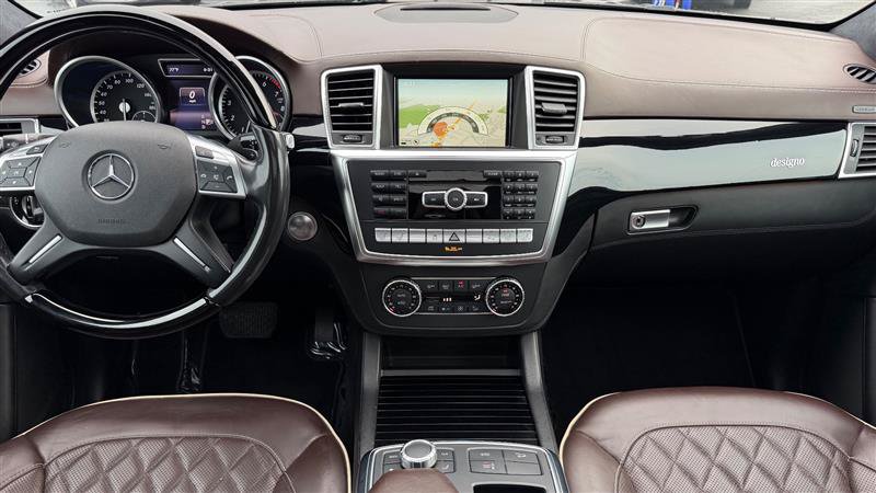 Used 2016 Mercedes-Benz GL 550 4MATIC image 27