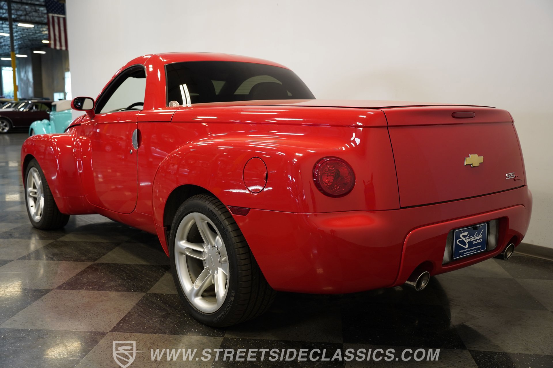 Used 2003 Chevrolet SSR w/ Preferred Equipment Group RWD image 10
