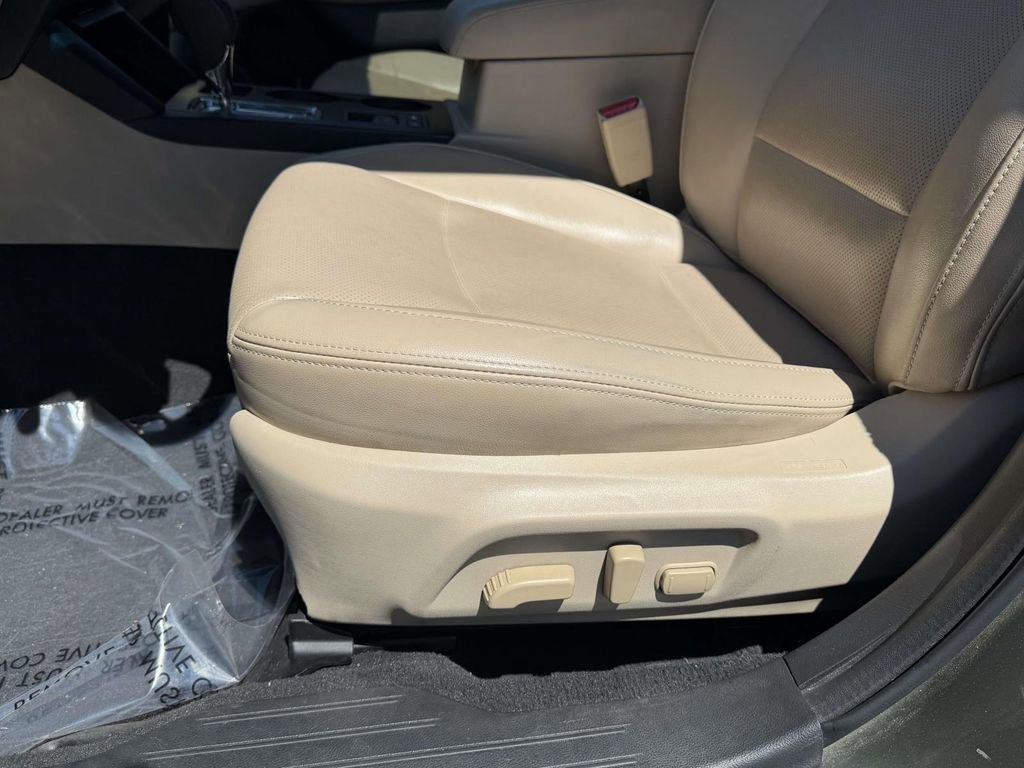Used 2016 Subaru Outback 2.5i Limited image 17