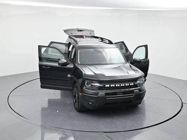 Certified 2025 Ford Bronco Sport Outer Banks w/ Outer Banks Tech Package+ AWD/4WD image 48
