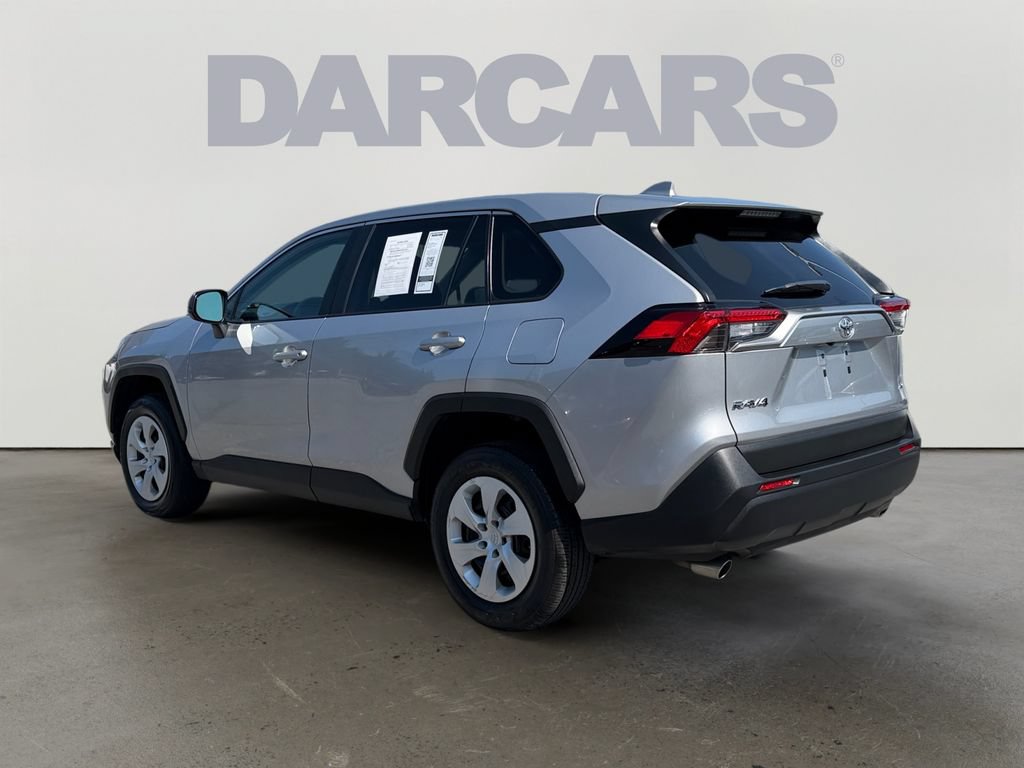Used 2024 Toyota RAV4 LE AWD/4WD image 5