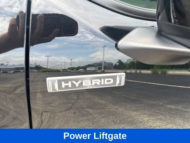 Certified 2025 Subaru Forester Touring w/ Touring Package AWD/4WD image 9