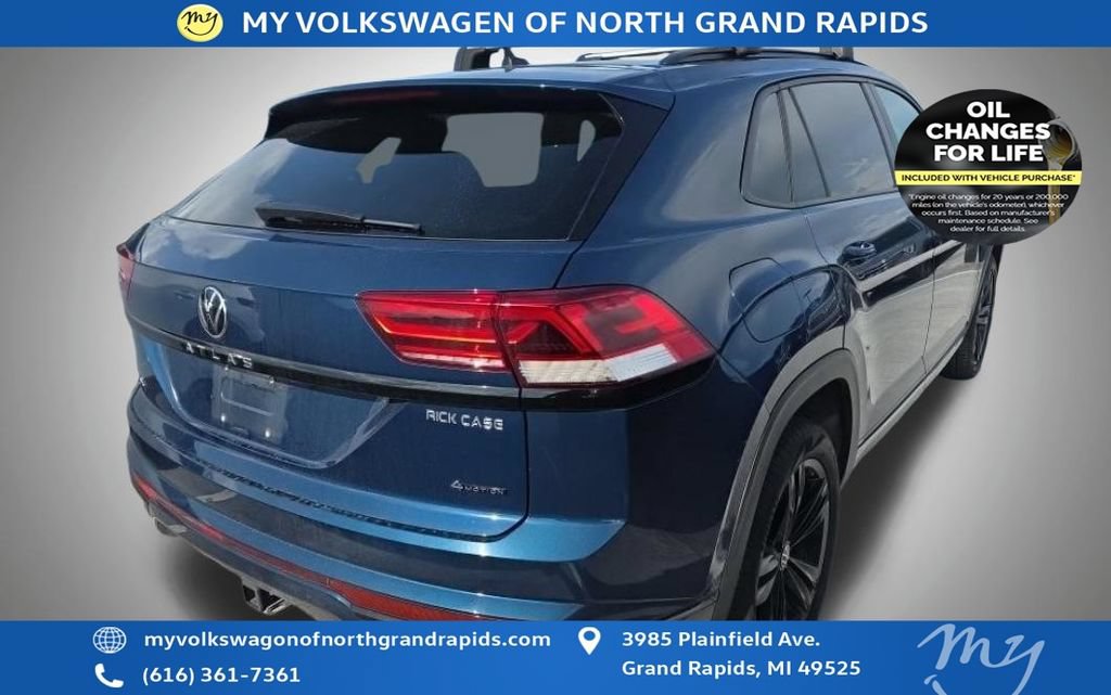 Used 2023 Volkswagen Atlas Cross Sport SEL R-Line AWD/4WD image 4