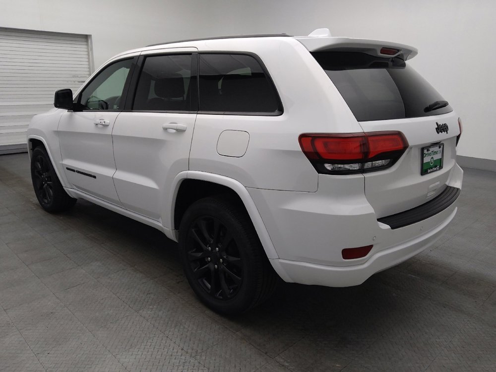 Used 2022 Jeep Grand Cherokee Laredo X image 5