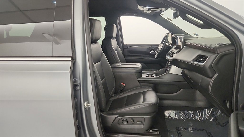 Used 2023 Chevrolet Tahoe LT image 32