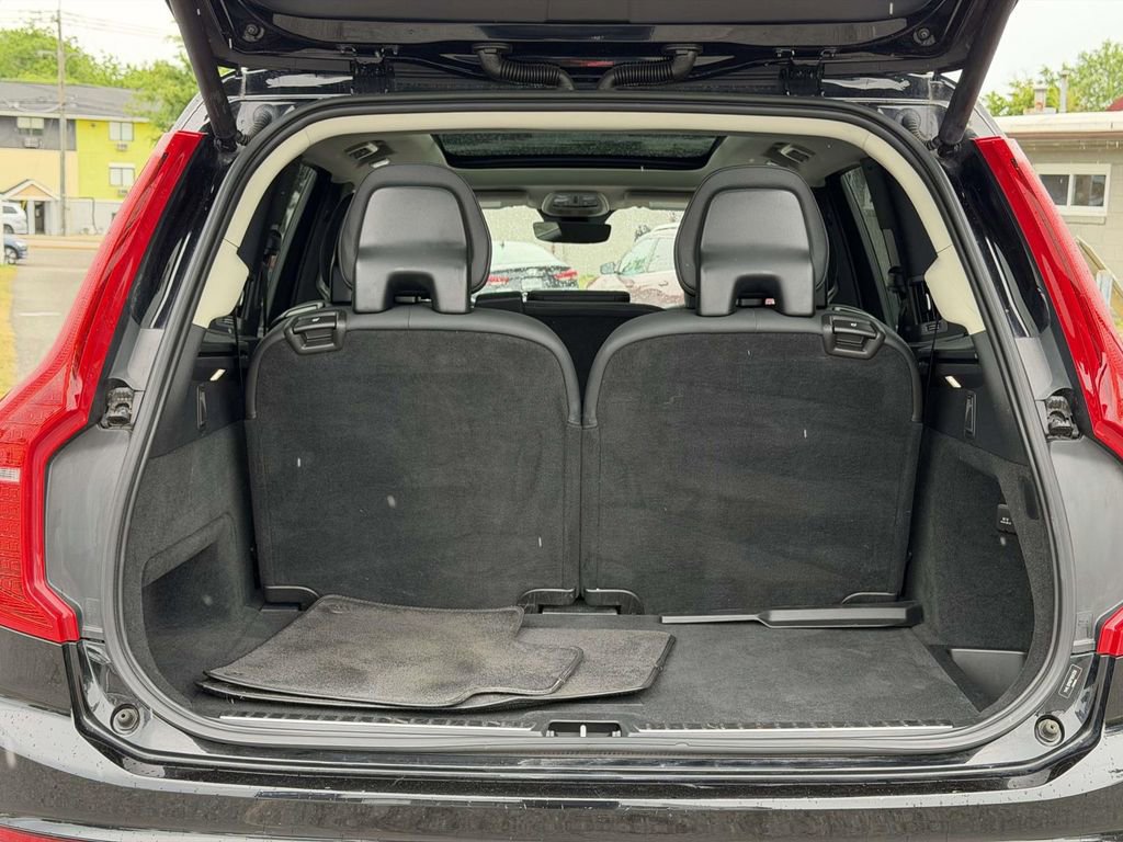 Used 2023 Volvo XC90 B5 Plus AWD/4WD image 14