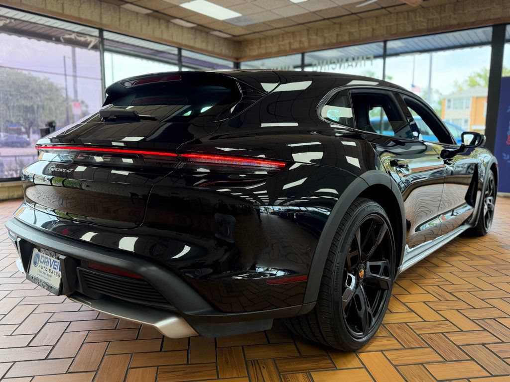 Used 2023 Porsche Taycan 4 Cross Turismo w/ Premium Package AWD/4WD image 8