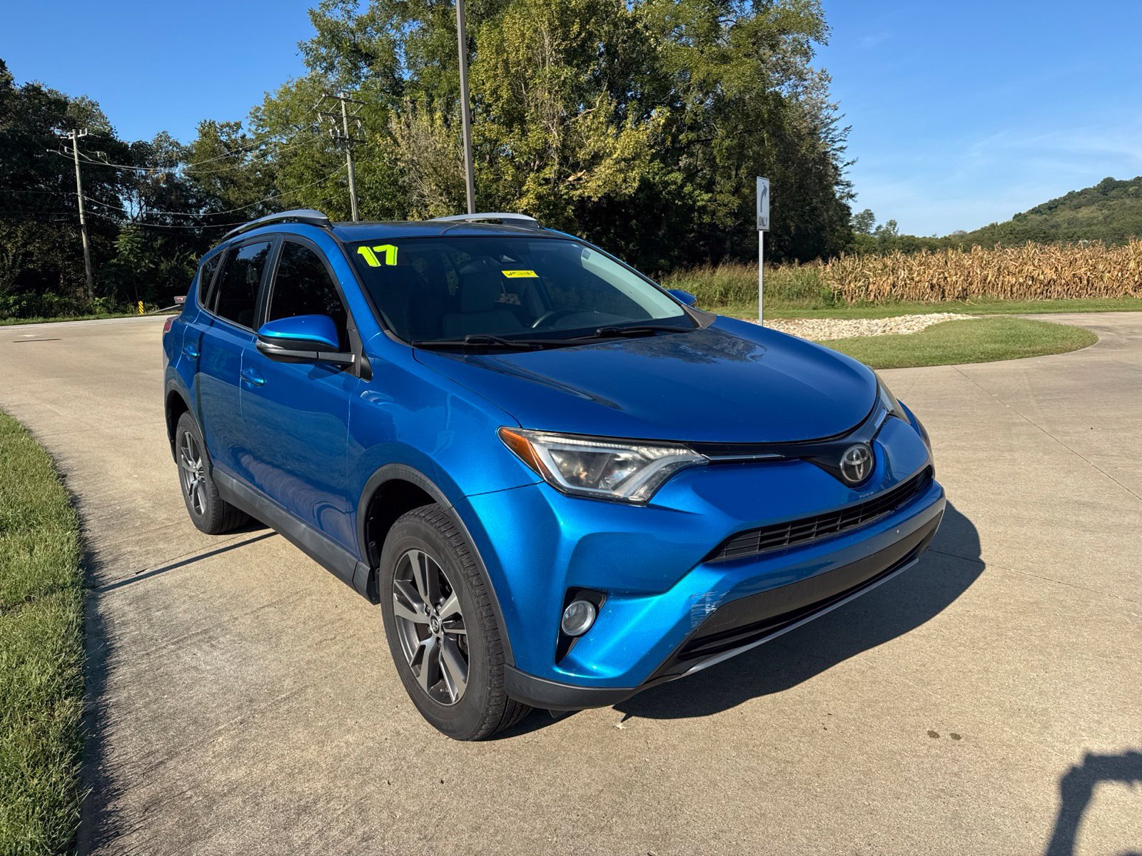 Used 2017 Toyota RAV4 XLE w/ Plus Special Value Package AWD/4WD image 3