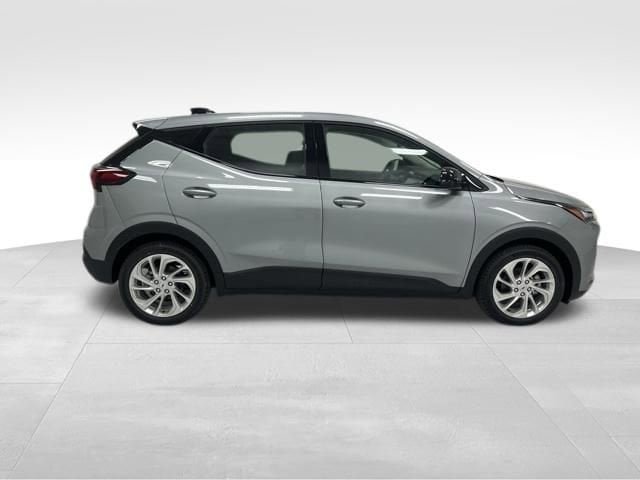 New 2027 Chevrolet Bolt LT w/ Comfort Package FWD image 18