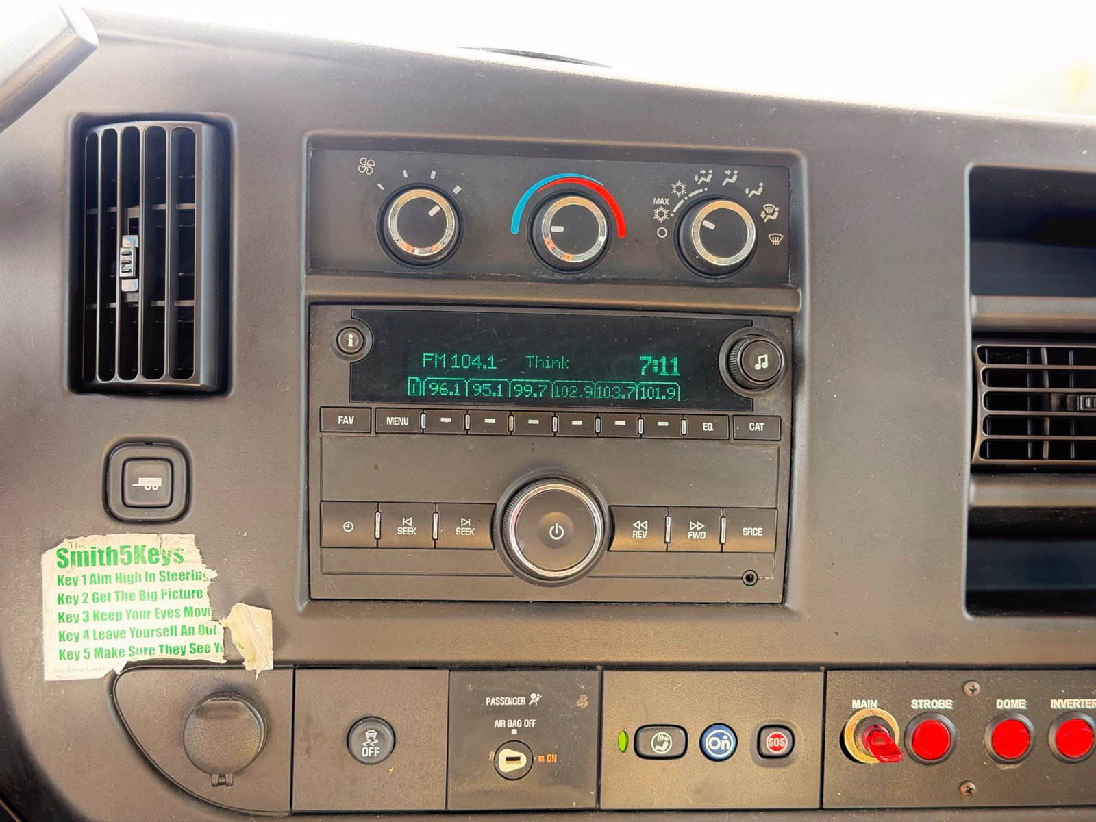 Used 2016 Chevrolet Express 2500 RWD image 31
