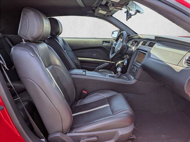 Used 2013 Ford Mustang GT Premium w/ Electronics Pkg RWD image 19