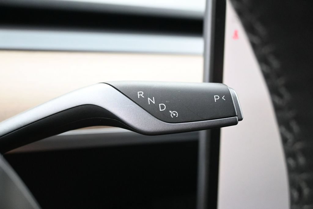 Used 2024 Tesla Model Y Long Range AWD/4WD image 15