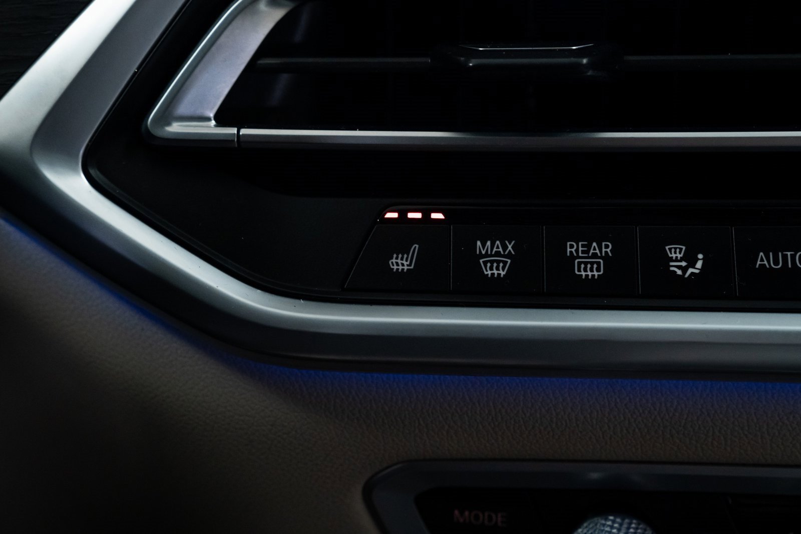 Used 2021 BMW X7 xDrive40i w/ M Sport Package image 14