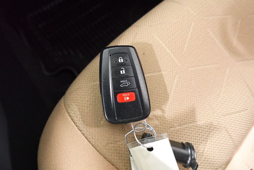 Used 2024 Toyota RAV4 XLE w/ Convenience Package AWD/4WD image 19