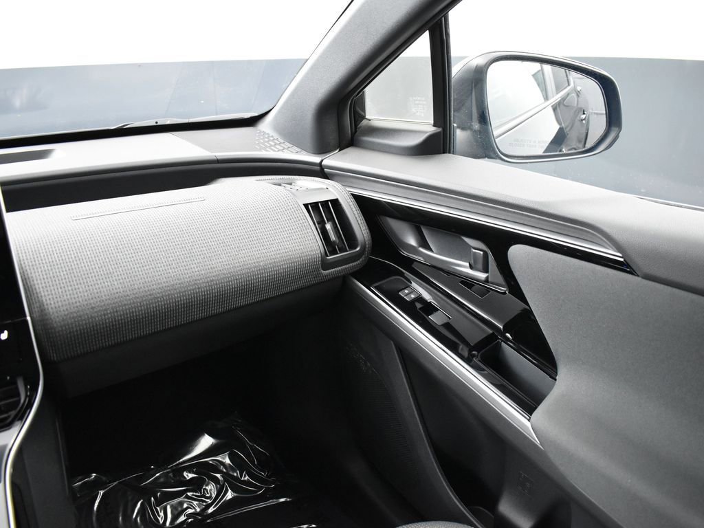 Used 2024 Subaru Solterra Premium image 16