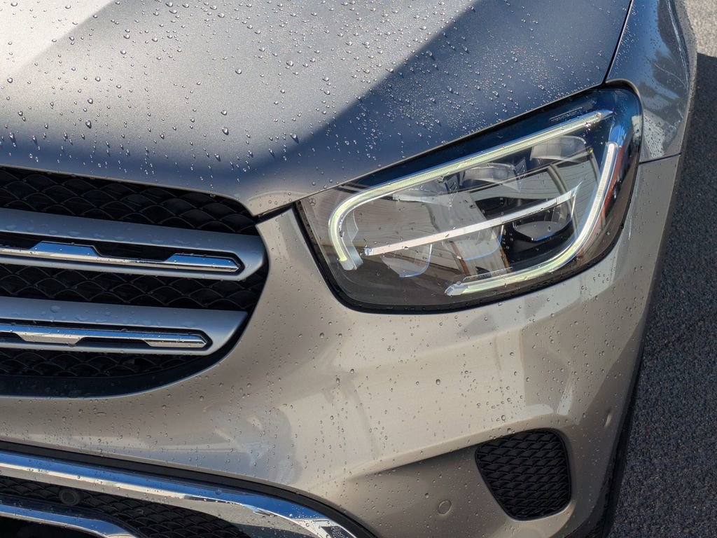 Used 2021 Mercedes-Benz GLC 300 w/ Multimedia Package image 9