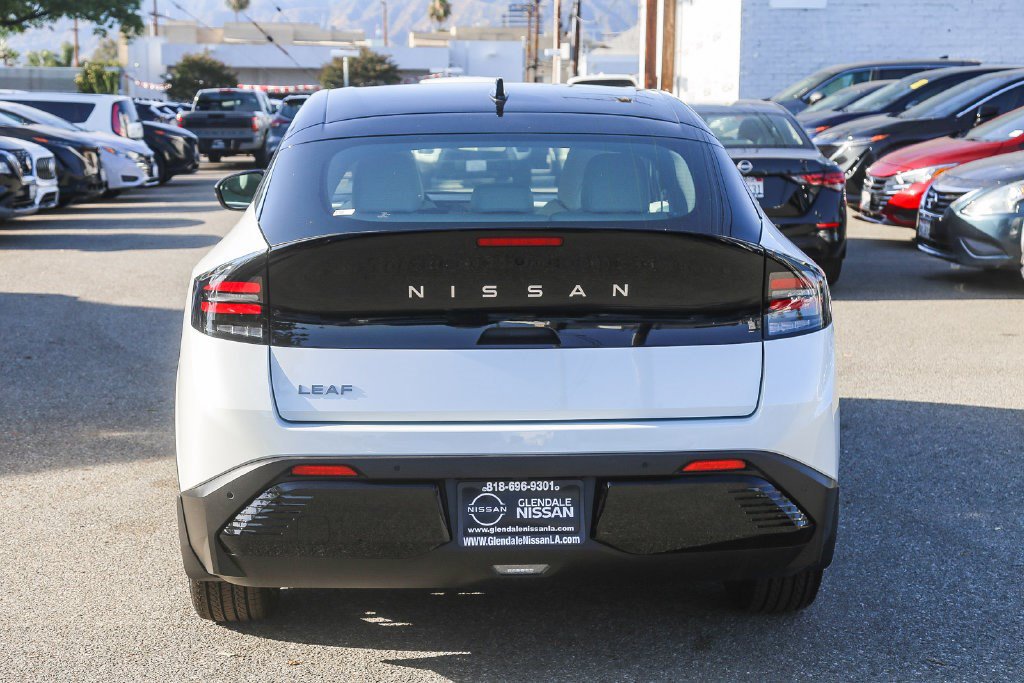 New 2026 Nissan Leaf SV+ w/ Floor Mat Package (SV+) FWD image 7