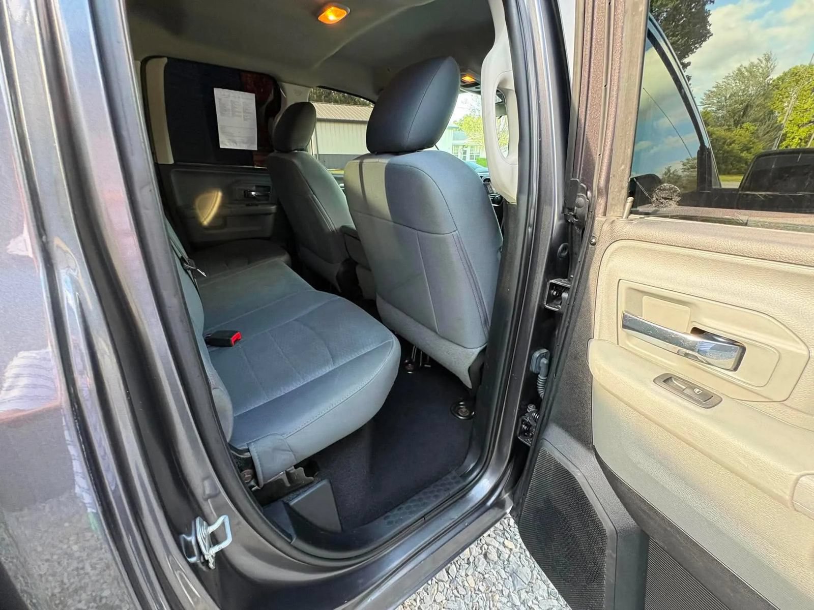 Used 2018 RAM 1500 Classic SLT AWD/4WD image 13