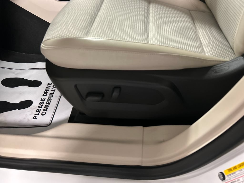 Used 2023 Buick Envision Preferred FWD image 11