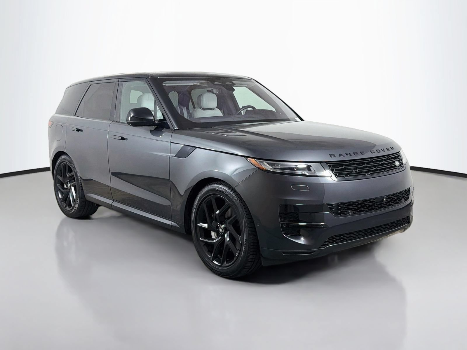 Used 2023 Land Rover Range Rover Sport SE AWD/4WD image 7