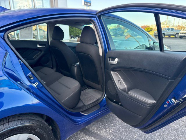 Used 2017 Kia Forte LX image 25