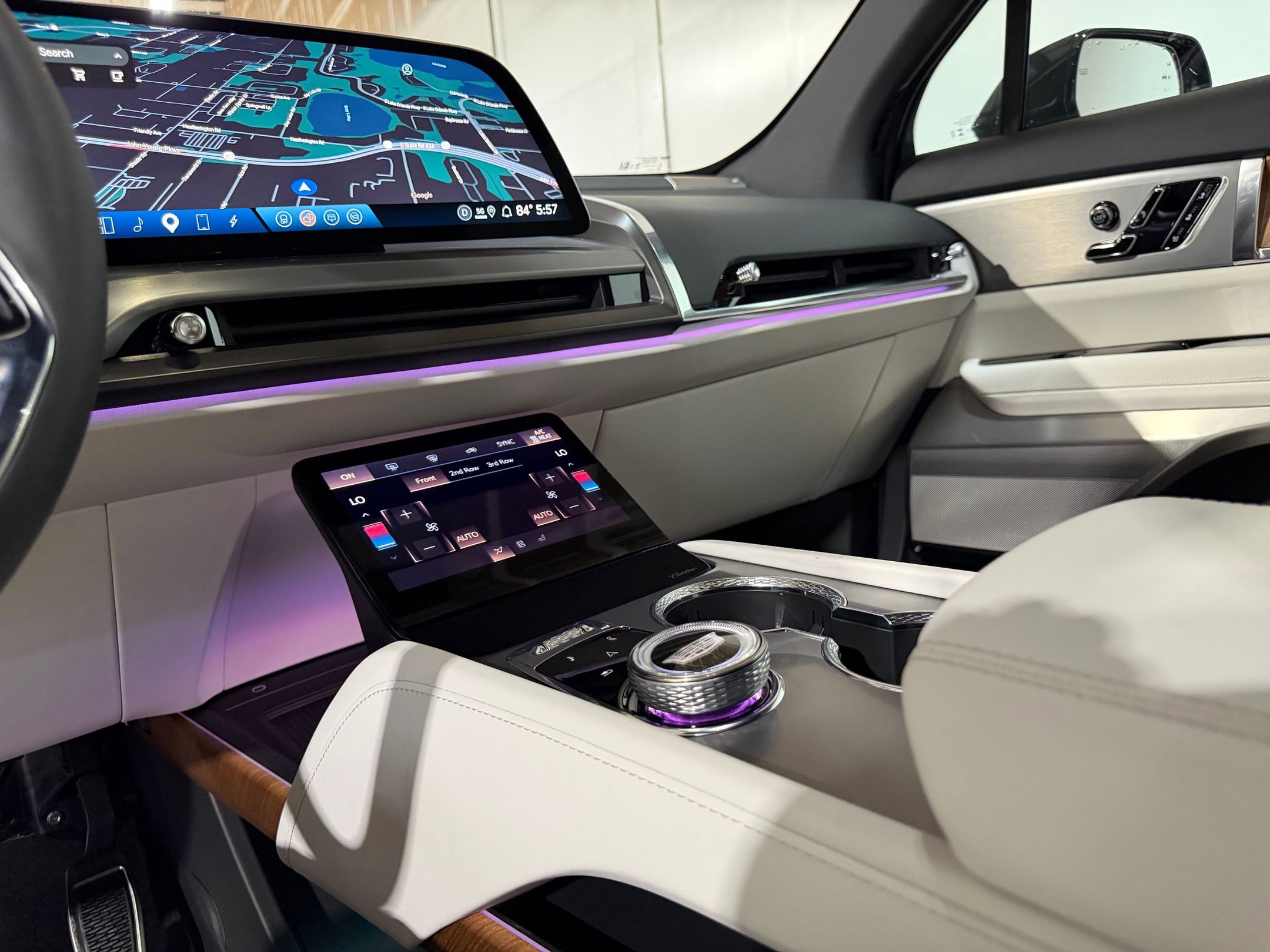 New 2026 Cadillac Vistiq Luxury AWD/4WD image 30