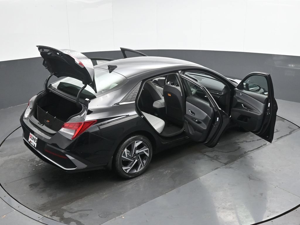 New 2026 Hyundai Elantra Limited FWD image 48