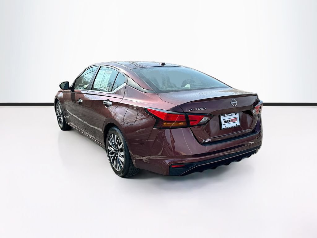 Certified 2024 Nissan Altima 2.5 SV FWD image 8