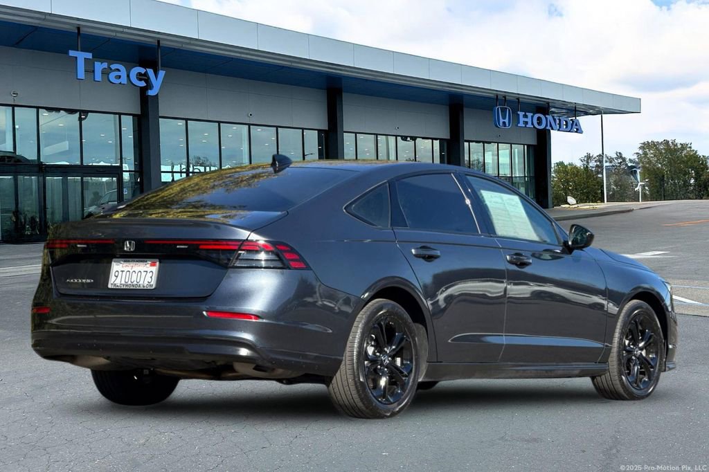 Certified 2025 Honda Accord SE image 6