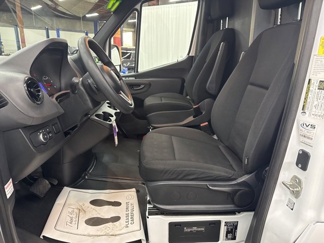 Used 2019 Freightliner Sprinter 2500 image 4