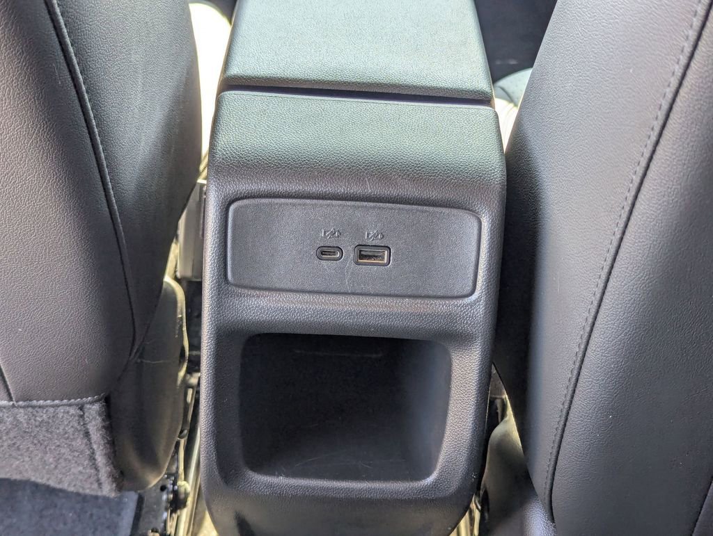 Used 2025 Chevrolet Trax LT w/ LT Convenience Package FWD image 27