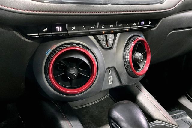 Used 2019 Chevrolet Blazer RS w/ Sun and Wheels Package image 16
