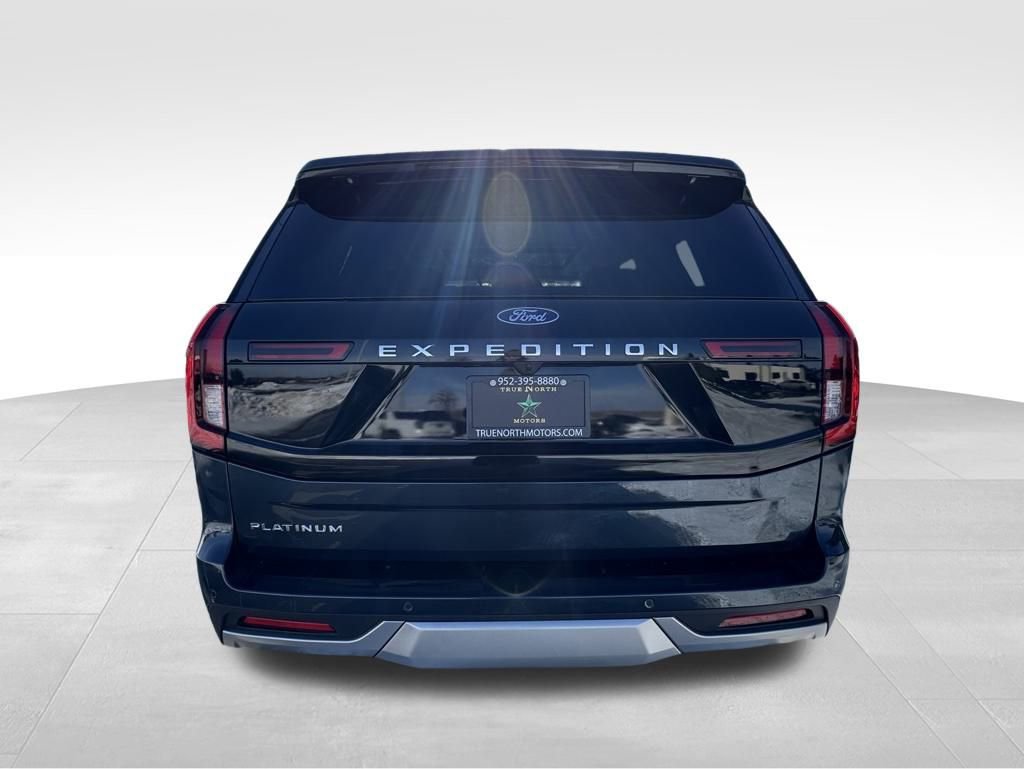 Used 2025 Ford Expedition Platinum w/ Platinum Ultimate Package image 9