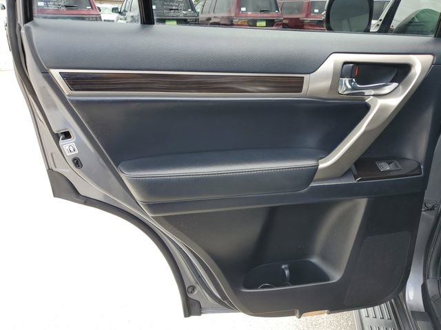 Used 2015 Lexus GX 460 image 13