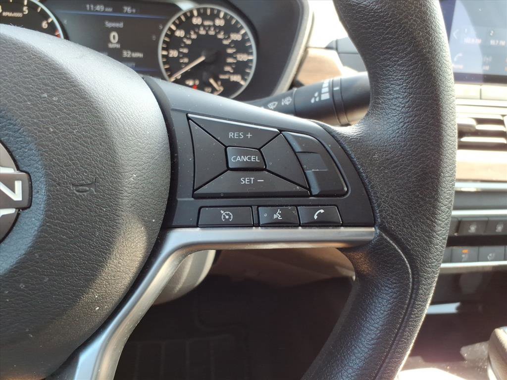 Used 2024 Nissan Altima 2.5 SV image 25