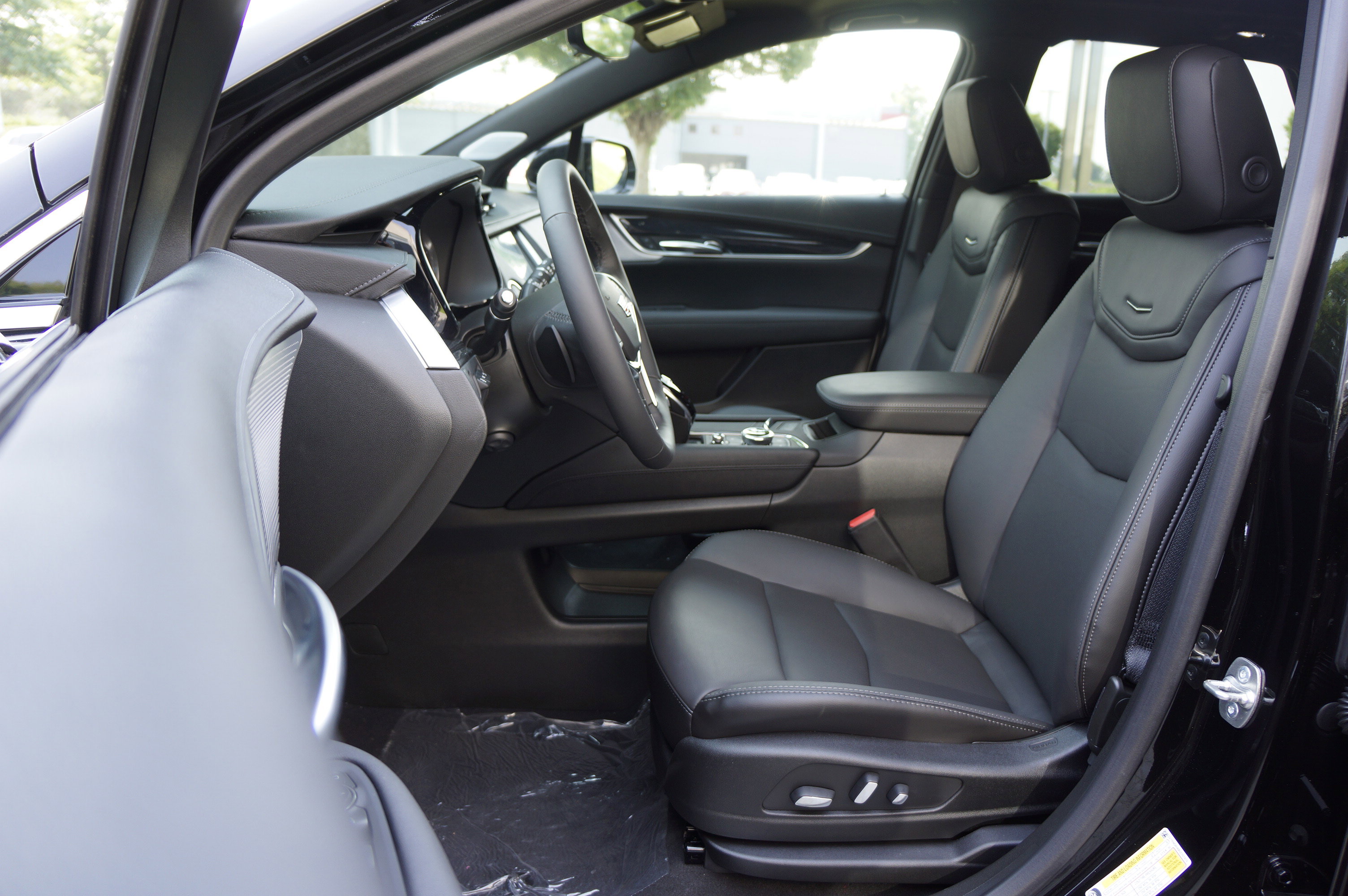 Used 2025 Cadillac XT5 Premium Luxury image 23