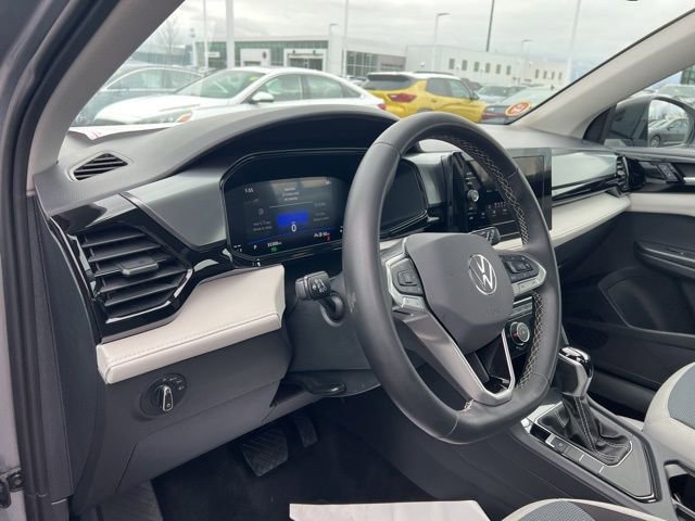 Used 2025 Volkswagen Taos S image 9