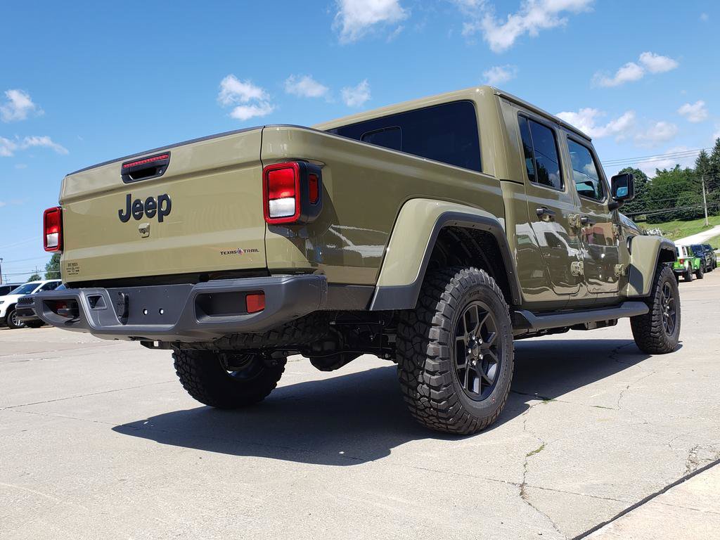 New 2026 Jeep Gladiator Sport AWD/4WD image 3