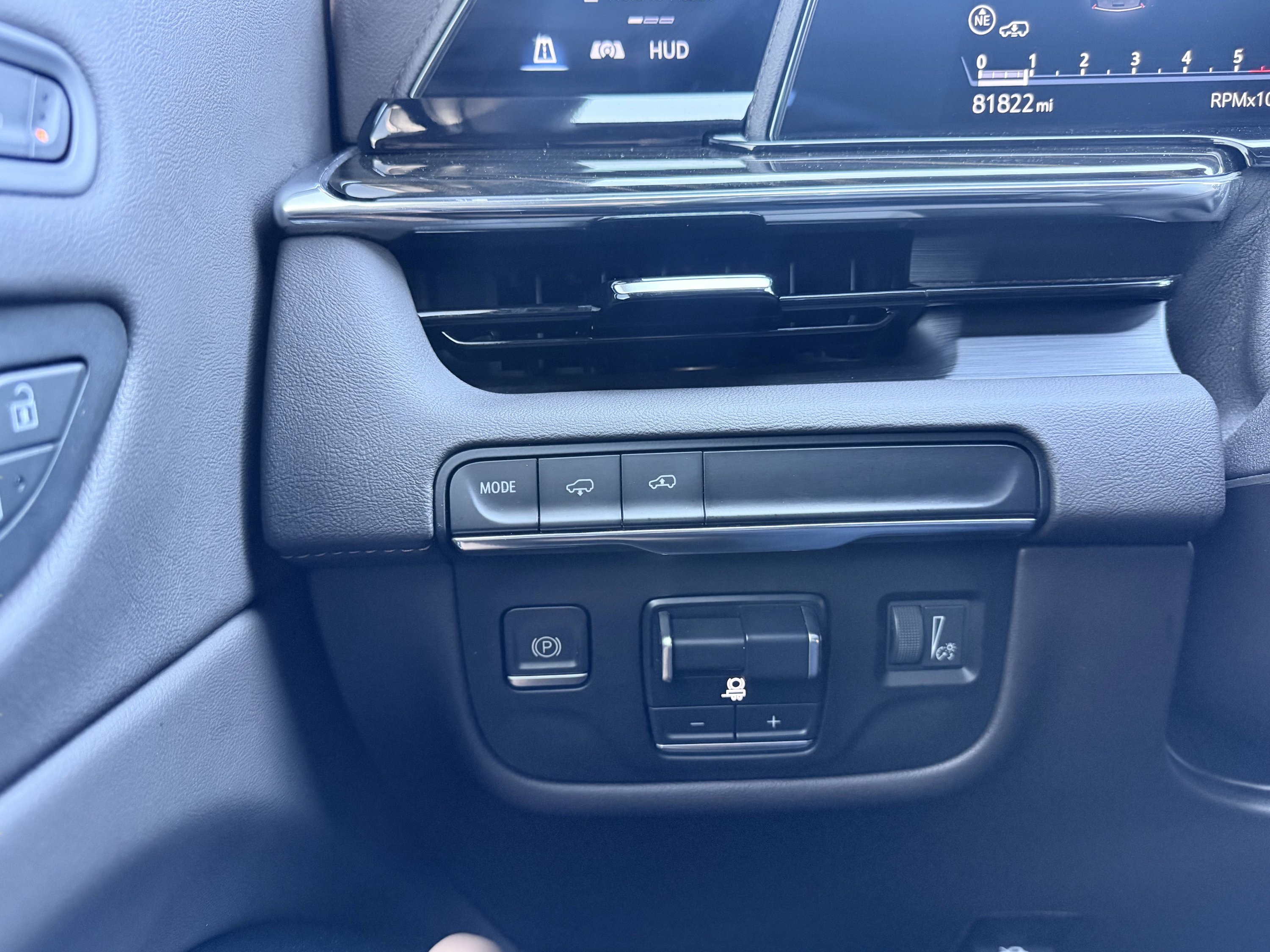 Used 2023 Cadillac Escalade Sport w/ Touring Package image 78