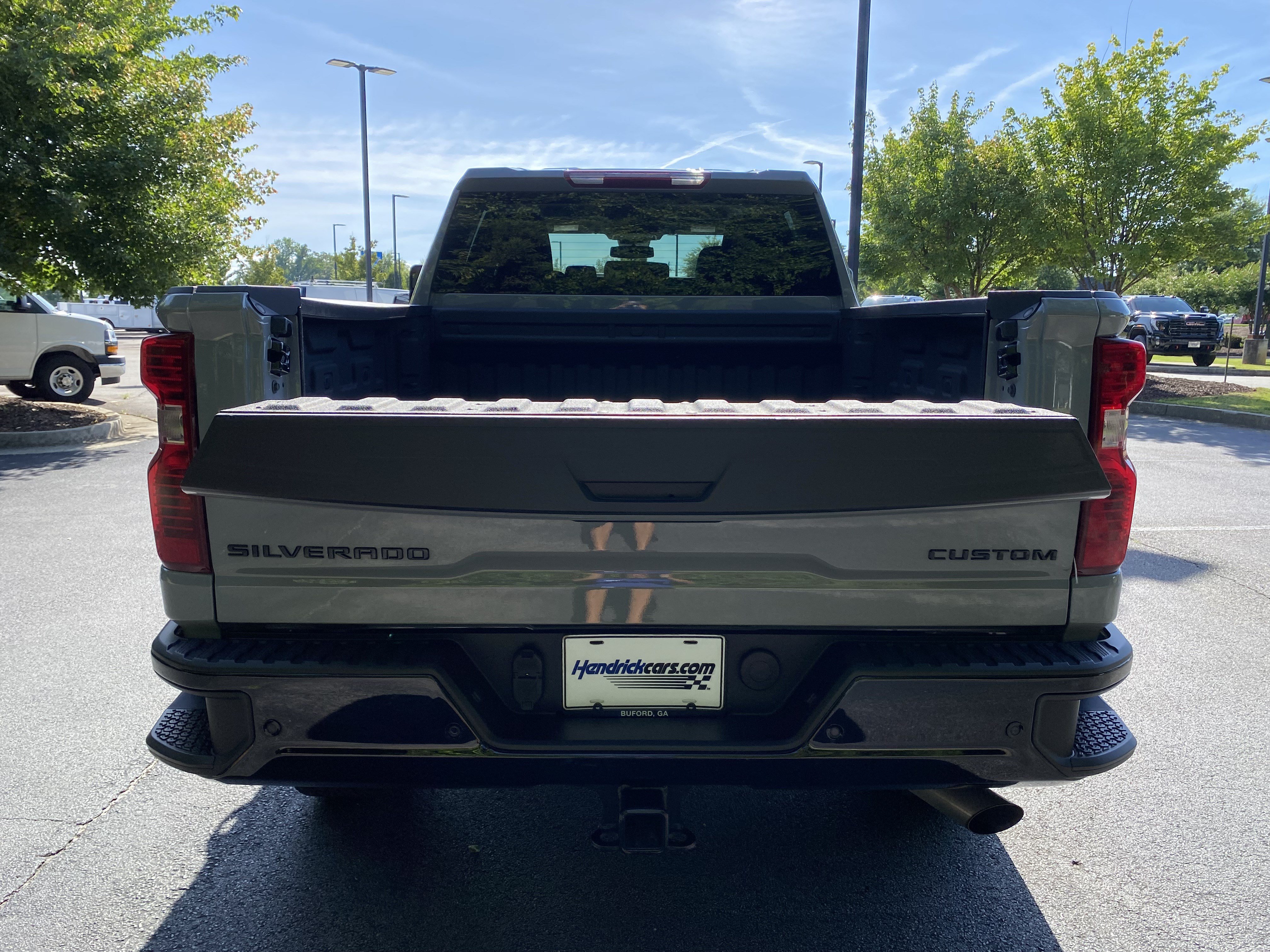 Used 2025 Chevrolet Silverado 2500 Custom w/ Custom Value Package AWD/4WD image 11