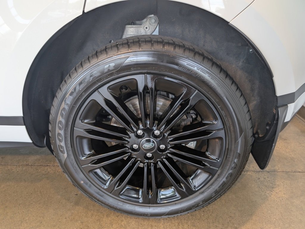 Used 2025 Land Rover Range Rover Evoque S image 8