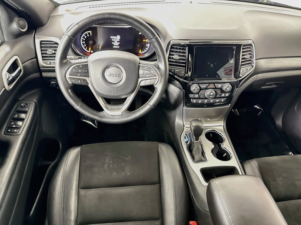 Used 2020 Jeep Grand Cherokee Altitude AWD/4WD image 3