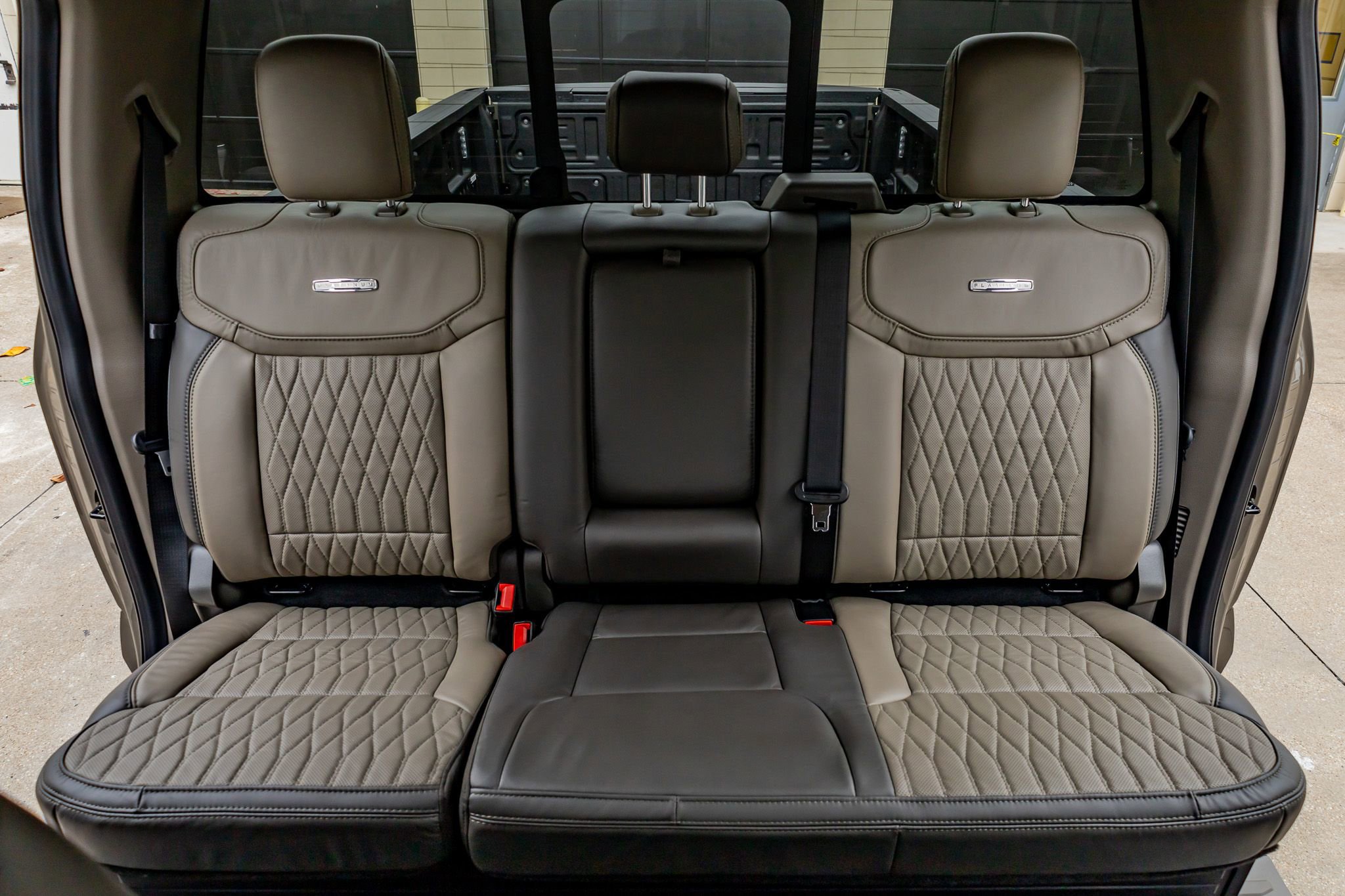 Used 2026 Ford F450 Platinum w/ Platinum Plus Package image 34